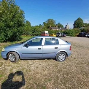 AUTOMATIC ASTRA 1.6 - MOT MAY 2026 - Image 2