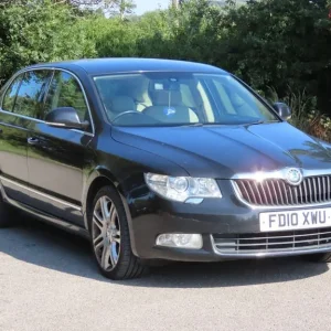 2010 Skoda Superb 2.0 TDI Elegance Euro 4 5-door hatchback diesel manual - Image 3