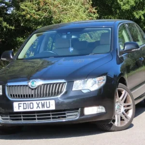2010 Skoda Superb 2.0 TDI Elegance Euro 4 5-door hatchback diesel manual