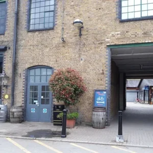 Bow Wharf Bicycle Workshop – Flat tyre and chain fixes - Image 4