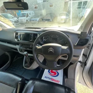 2020 Citroen Dispatch 2.0 BlueHDi 120 Enterprise Panel Van - Image 6