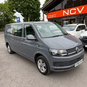 2019 Volkswagen Transporter T32 TDI Kombi Van - Image 6