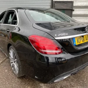 2018 Mercedes C-Class C200 AMG 1.6 TDi with front-end damage – auto, sat-nav, climate control - Image 7