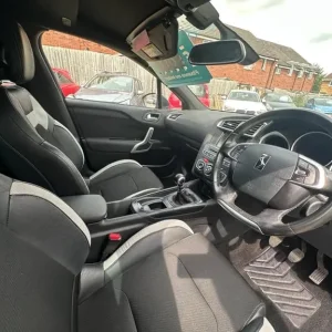 2015 DS 4 1.6 BlueHDi DStyle Nav Euro 6 5-door hatchback - Image 3
