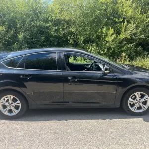 Ford Focus Hatchback 2012 Manual 1.6L - Image 5