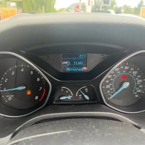 Ford Focus Hatchback 2012 Manual 1.6L - Image 7