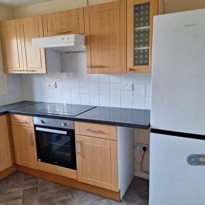 1 bedroom flat in Baker Court, E11 - Image 2