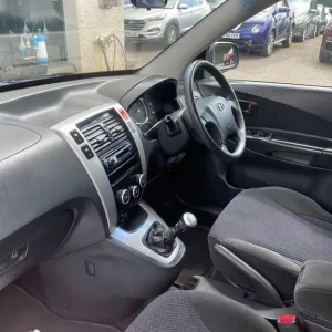 2009 Hyundai Tucson CRDI 2WD Estate Diesel Manual - Image 4