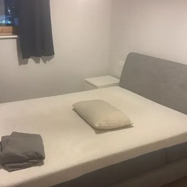 King size Simba bed and hybrid mattress