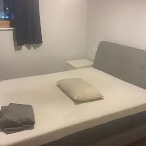 King size Simba bed and hybrid mattress