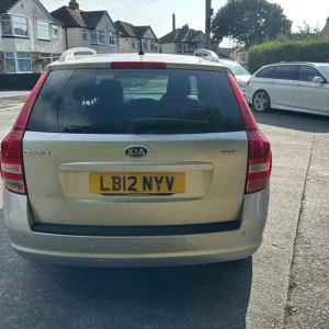 2012 Kia Ceed 1.6 CRDi 3 5dr Auto Estate Diesel - Image 3