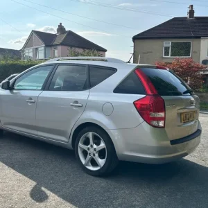 2012 Kia Ceed 1.6 CRDi 3 5dr Auto Estate Diesel - Image 4
