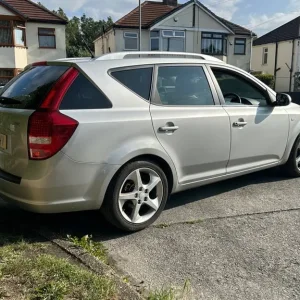 2012 Kia Ceed 1.6 CRDi 3 5dr Auto Estate Diesel - Image 8