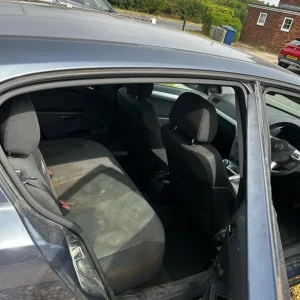 Vauxhall Astra Hatchback 2010 Manual 1364cc 5-door - Image 3