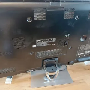 50" Panasonic Plasma TV 2014 TXP50VT65B - Image 2