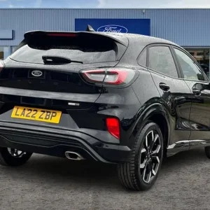 2022 Ford Puma 1.0 EcoBoost Hybrid ST-Line X with SYNC3 and all the smart features - Image 4