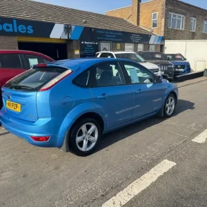 Ford Focus 1.8 Zetec Blue Manual 2011 - Image 8