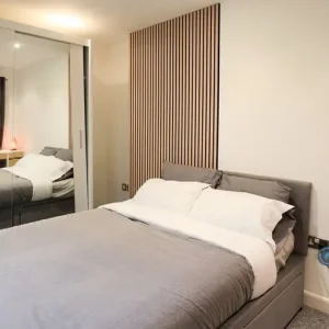 1 bedroom flat in Westferry Road, E14 - Image 6