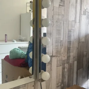 Makeup table, chair, standing mirror & LED lights - Image 4
