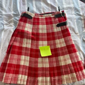 Red Erskine Tartan kilt outfit - Image 2