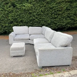 Corner sofa with footrest in cream - Image 2