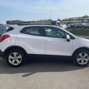 2016 Vauxhall Mokka Exclusiv 1.6 CDTi 136PS ecoFLEX 2WD HATCHBACK Diesel Manual - Image 4