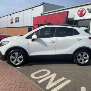 2016 Vauxhall Mokka Exclusiv 1.6 CDTi 136PS ecoFLEX 2WD HATCHBACK Diesel Manual - Image 8
