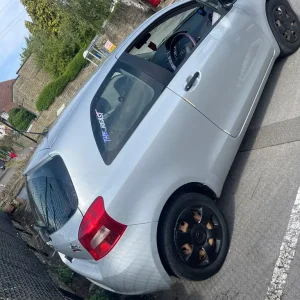 Toyota Yaris 2006 hatchback 3-door manual - Image 5
