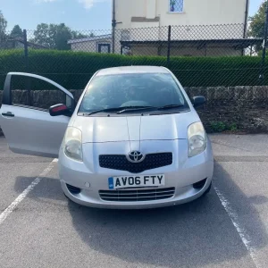 Toyota Yaris 2006 hatchback 3-door manual - Image 6