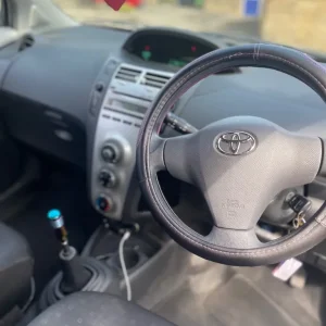 Toyota Yaris 2006 hatchback 3-door manual - Image 7