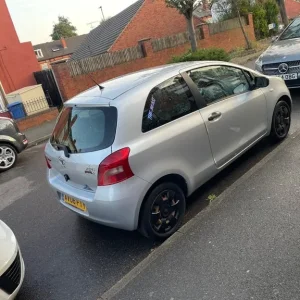 Toyota Yaris 2006 hatchback 3-door manual