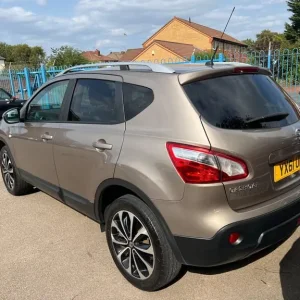 2011 Nissan Qashqai 1.6 n-tec 2WD Euro 5 5dr hatchback petrol manual - Image 3