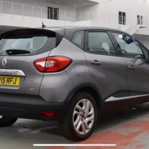 2015 Renault Captur 1.5 dCi Dynamique with Nav and Climate Control - Image 4