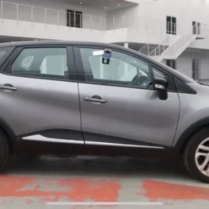 2015 Renault Captur 1.5 dCi Dynamique with Nav and Climate Control - Image 5
