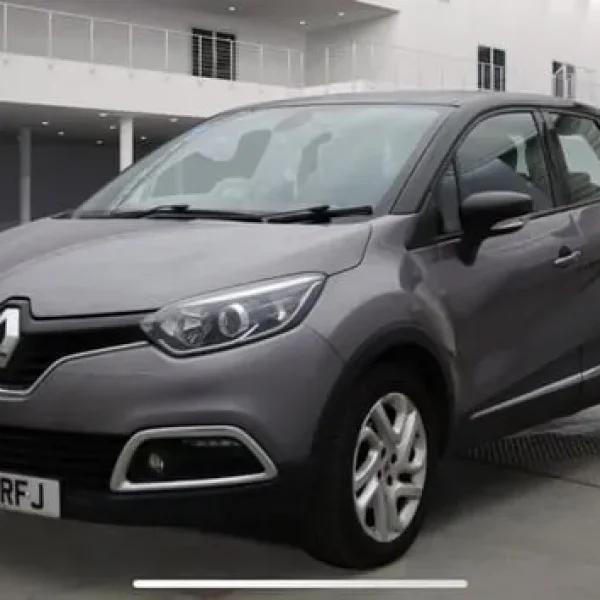2015 Renault Captur 1.5 dCi Dynamique with Nav and Climate Control