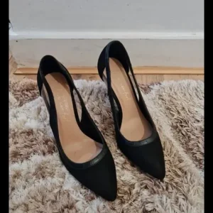 Black Suedette Cut Out Stiletto Court Shoes Size 6 UK (39 EU) - Image 3