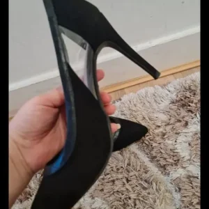Black Suedette Cut Out Stiletto Court Shoes Size 6 UK (39 EU) - Image 5