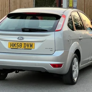 Ford Focus 1.8 Petrol 2009 - Image 3