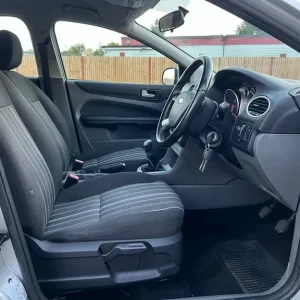 Ford Focus 1.8 Petrol 2009 - Image 8