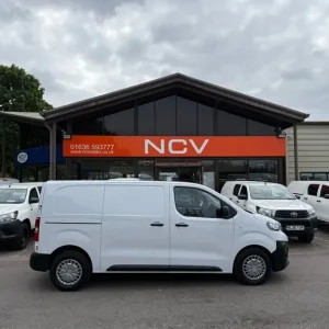 2023 Peugeot Expert BlueHDi Professional Premium Plus L1 SWB Panel Van - Image 2