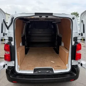 2023 Peugeot Expert BlueHDi Professional Premium Plus L1 SWB Panel Van - Image 7