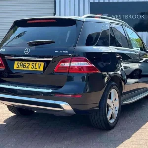 2012 Mercedes-Benz M-Class 2.1L BlueTEC 4WD SUV - Image 2