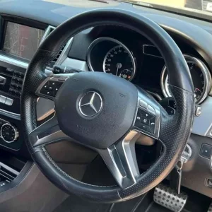 2012 Mercedes-Benz M-Class 2.1L BlueTEC 4WD SUV - Image 7