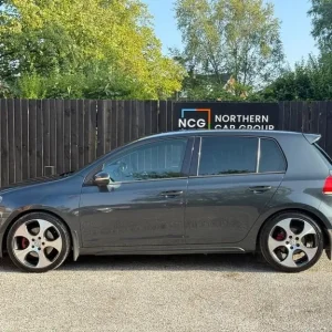 2010 Volkswagen Golf 2.0 TSI GTI Euro 5 5-door hatchback - Image 5