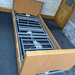 Invacare Electric Bed - Image 4