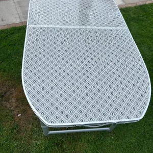 Outwell Hamilton camping table - Image 2