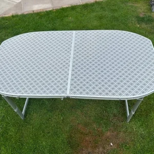 Outwell Hamilton camping table - Image 3