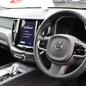 2024 Volvo XC60 B5 AWD Estate Black Edition - Image 4