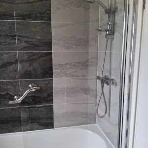 glass shower screen