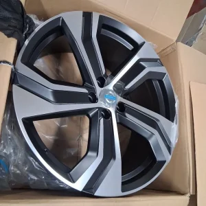 Volvo xc90 alloys new in box with tyres